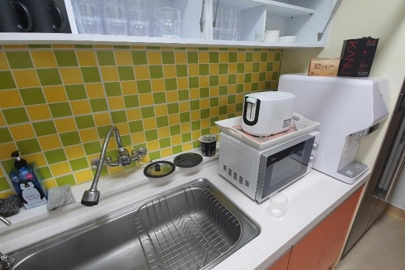 Jeju Guesthouse Togŭnnae Dış mekan fotoğraf