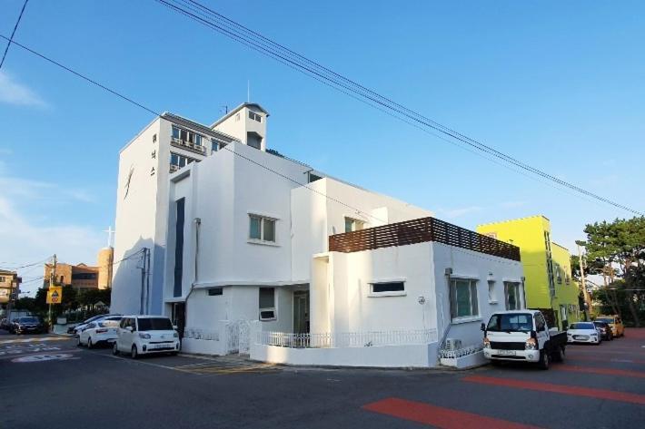 Jeju Guesthouse Togŭnnae Dış mekan fotoğraf