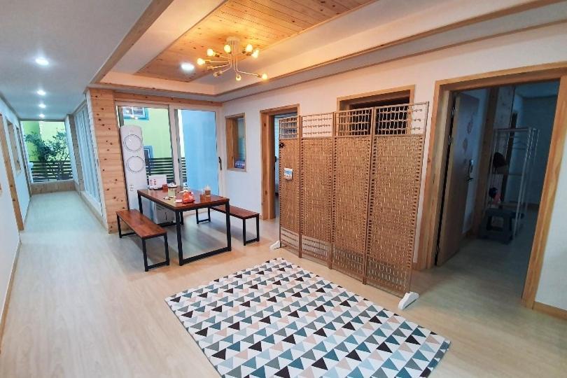 Jeju Guesthouse Togŭnnae Dış mekan fotoğraf