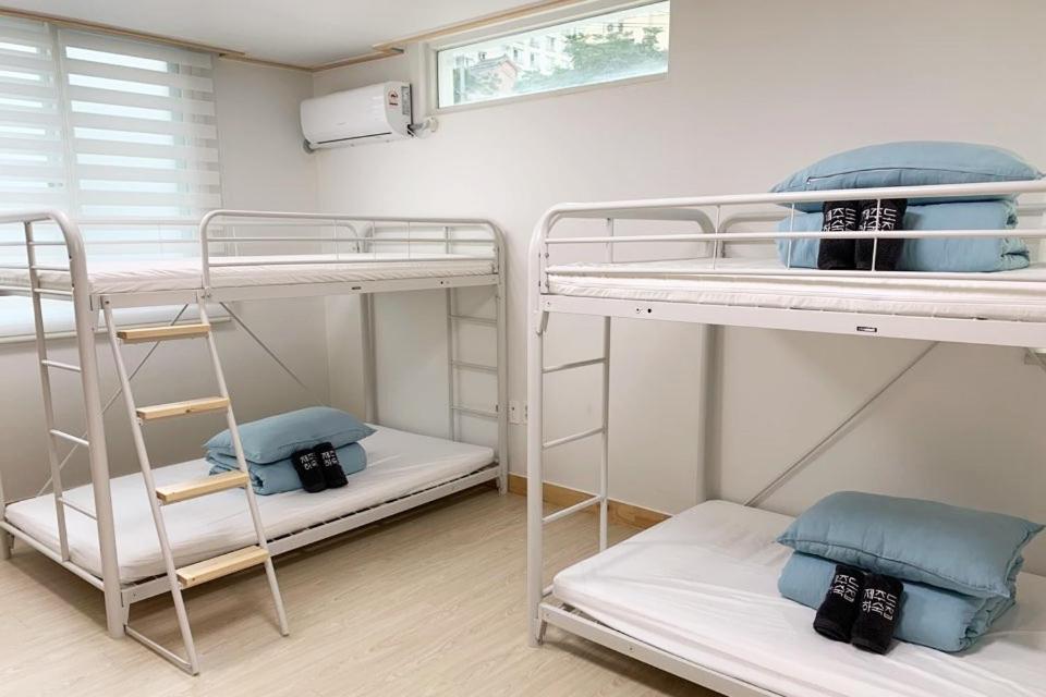 Jeju Guesthouse Togŭnnae Dış mekan fotoğraf