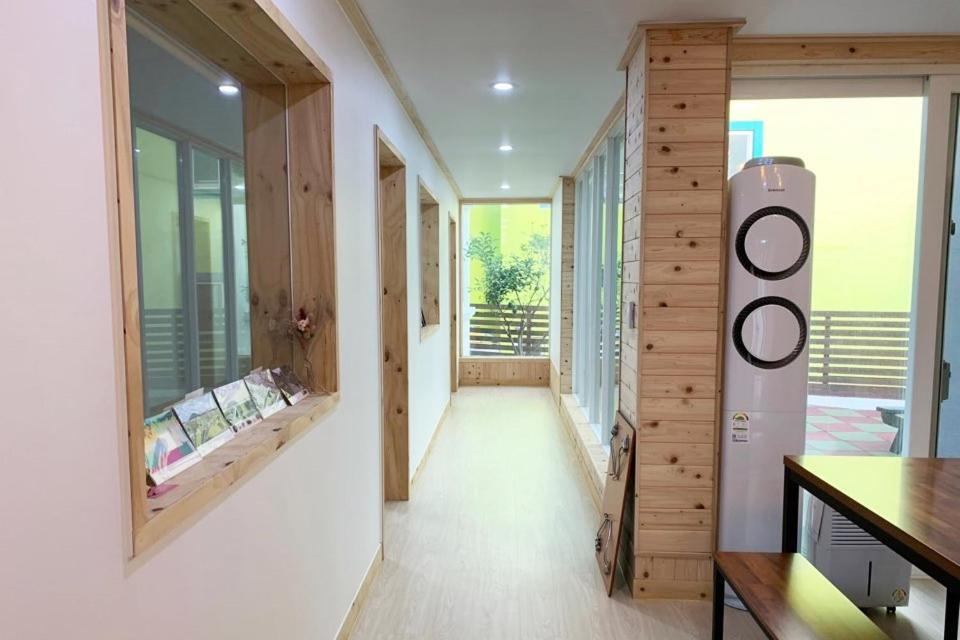 Jeju Guesthouse Togŭnnae Dış mekan fotoğraf