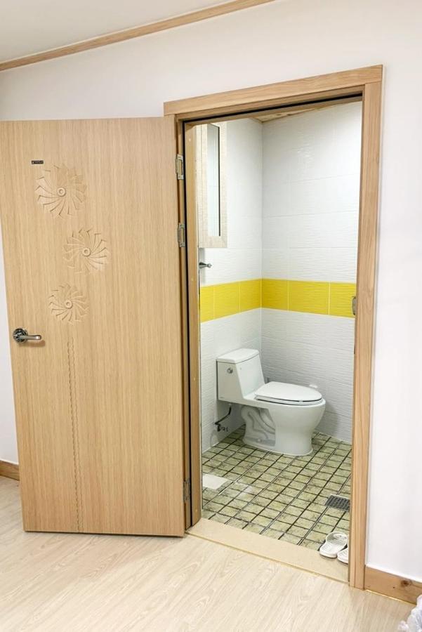 Jeju Guesthouse Togŭnnae Dış mekan fotoğraf